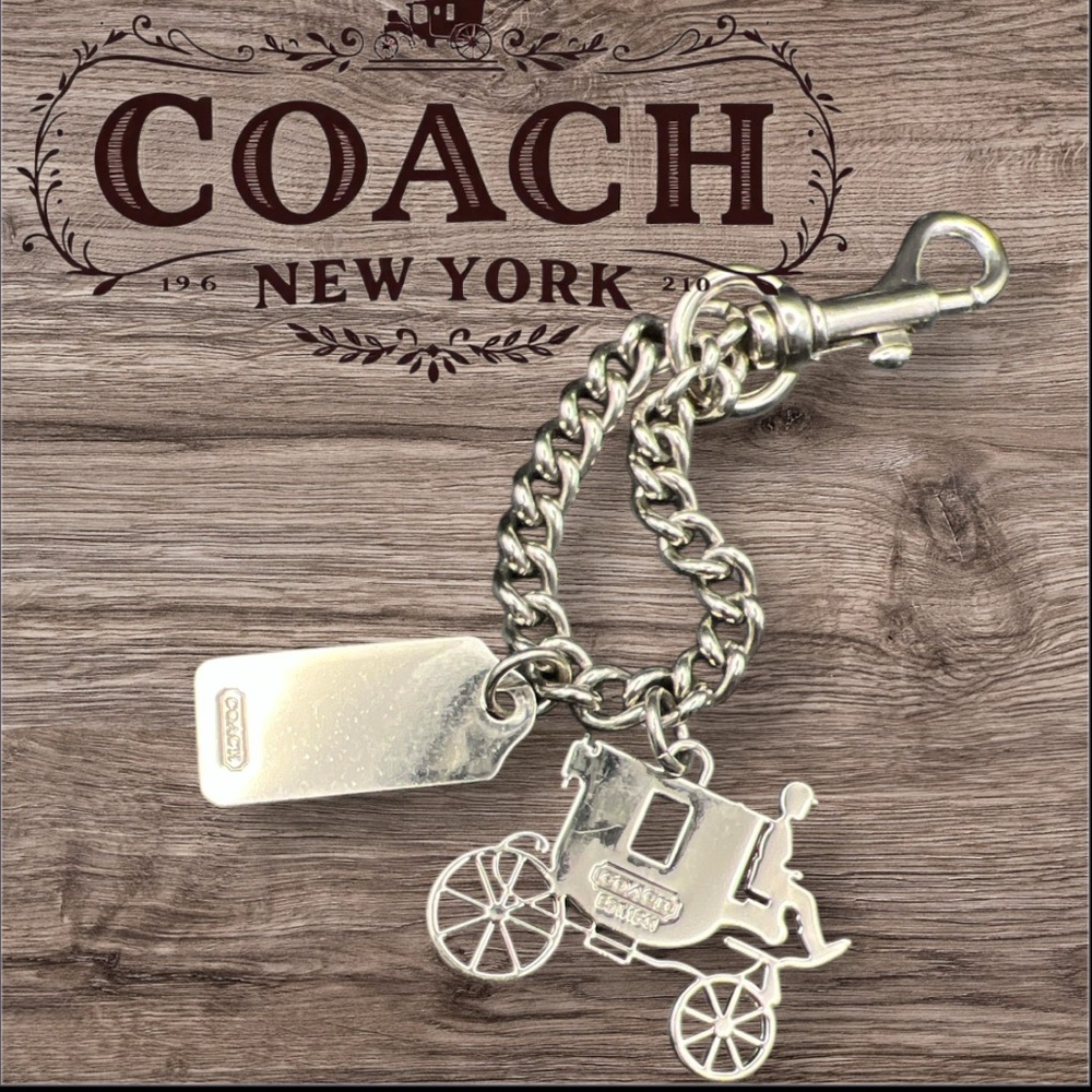 Coach Silver Metal Horse and Carriage Keychain🌹 - Picture 5 of 6
